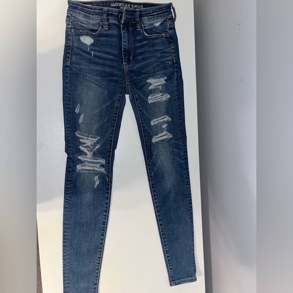 Cute Ripped American Eagle Skinny Jeans